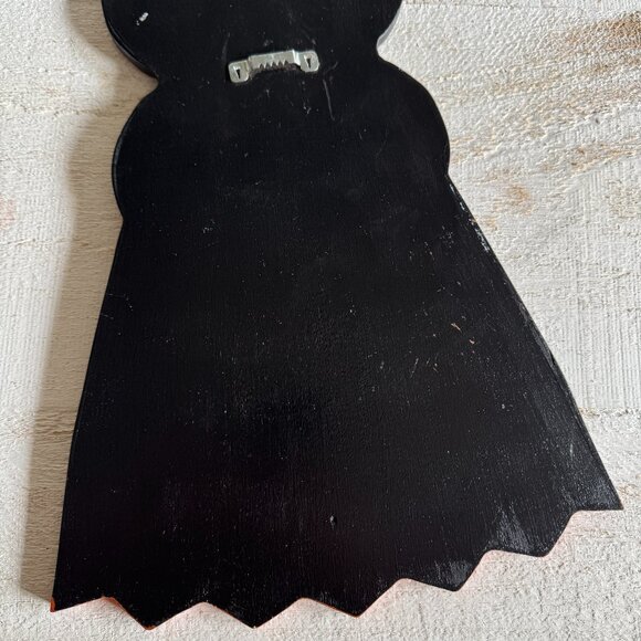 Vintage Hand Painted Folk Art Witch Door Hanger - 90s Halloween Decor - Picture 8 of 10